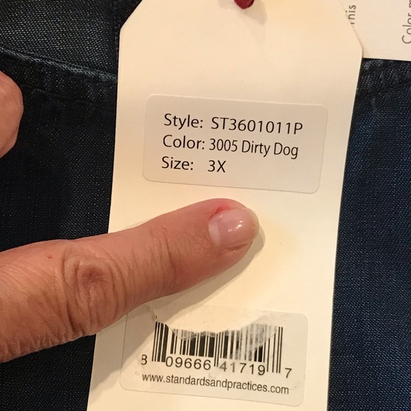 Standards and Practices Sleeveless Demin Top - Picture 12 of 15